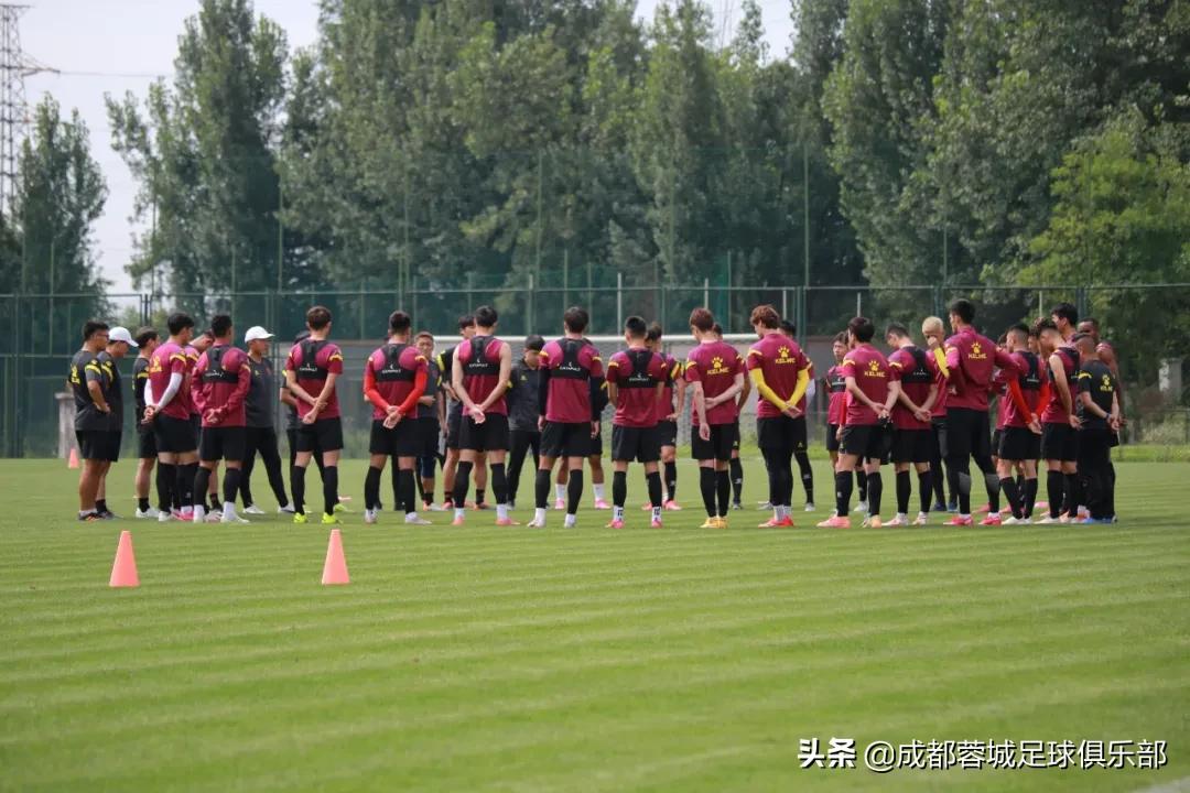 姚夏出任成都蓉城足球俱乐部教练,姚夏冲击职业联赛