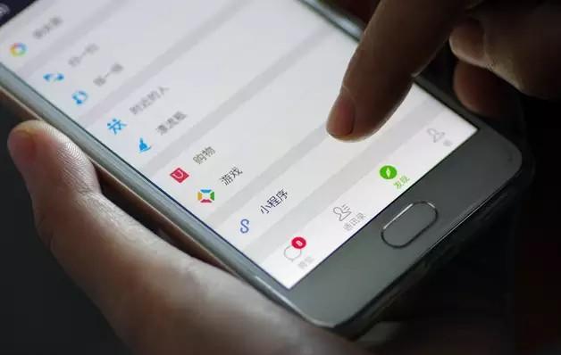 同事喝醉，业主群里发了2万红包，被踢出群，隔天看到消息他哭了