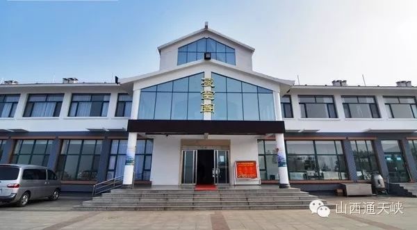 巍巍太行山山峰险峻,太行山奇峰峻岭