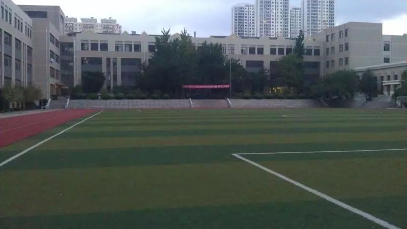 大连市第八中学电话,大连第八高级中学