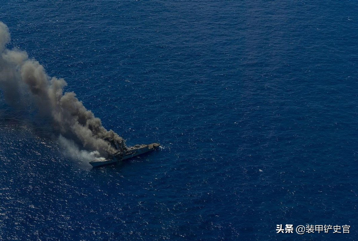 美军佩里级导弹护卫舰,美军演习击沉小鹰号