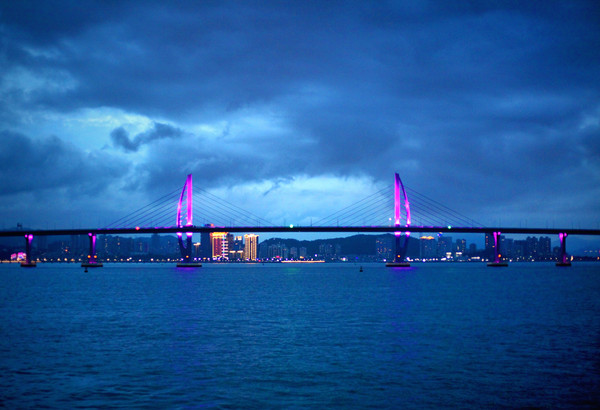 珠澳海湾夜游，看遍左手澳门右手珠海的繁华