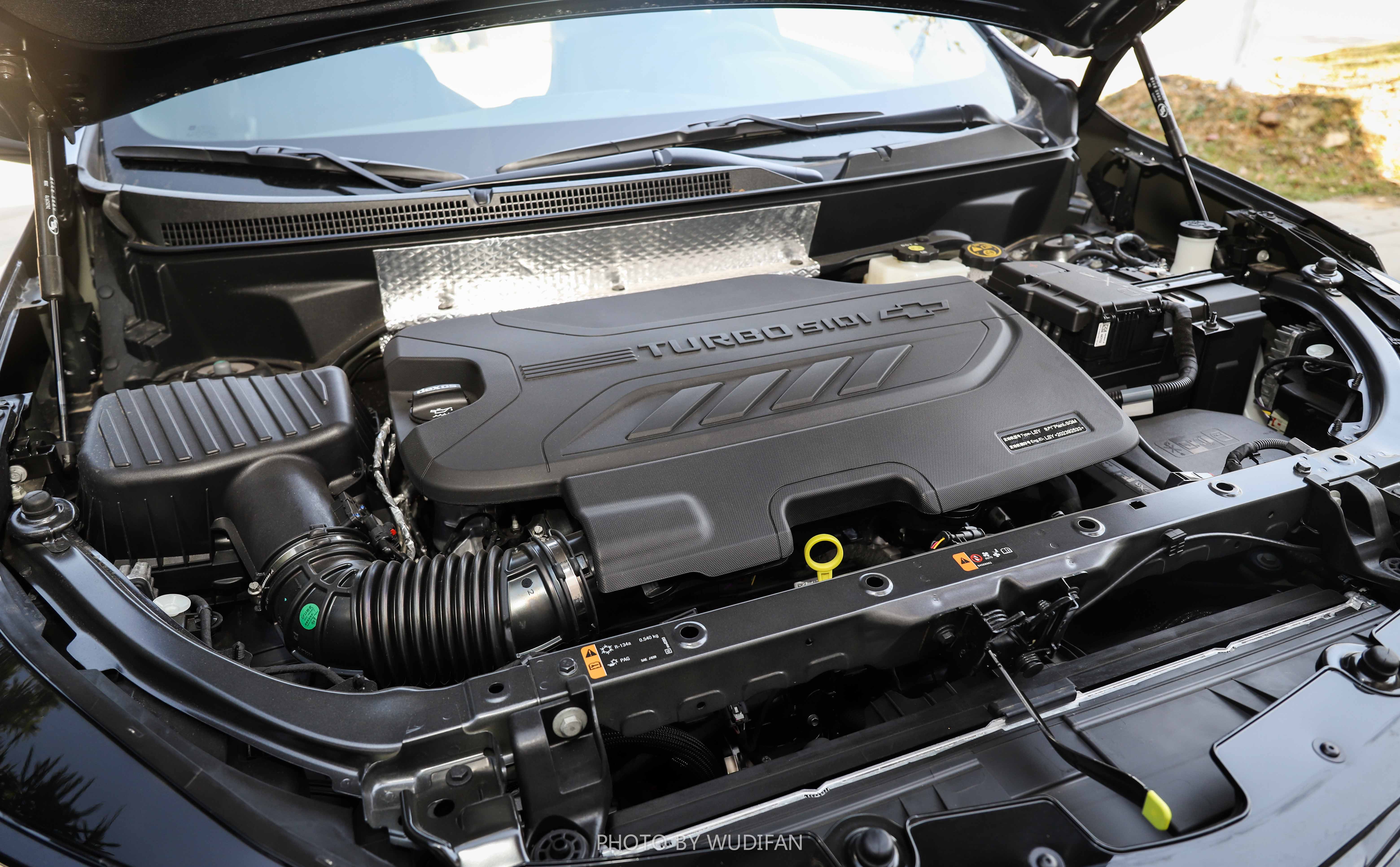 深度试驾雪佛兰探界者2.0t2023款,全面解析雪佛兰探界者配置差异