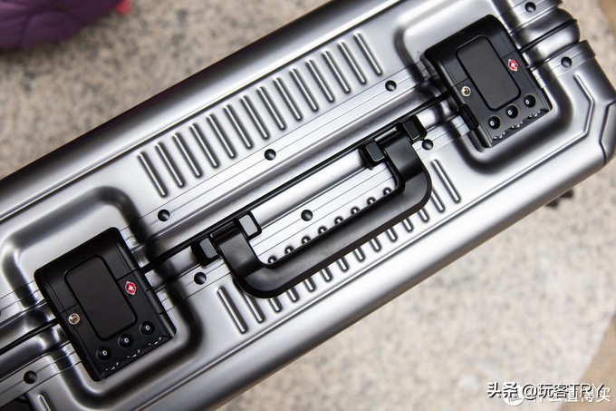 镁铝合金行李箱拉杆箱,拉杆行李箱哪款比较好用