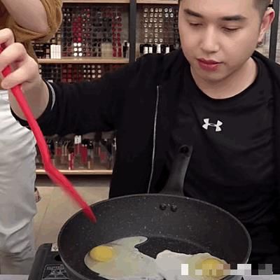 网红李佳琦也“卖假货”人设崩塌