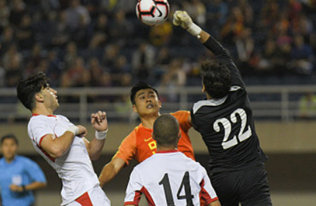 国奥取得开门红张玉宁,张玉宁绝杀国奥