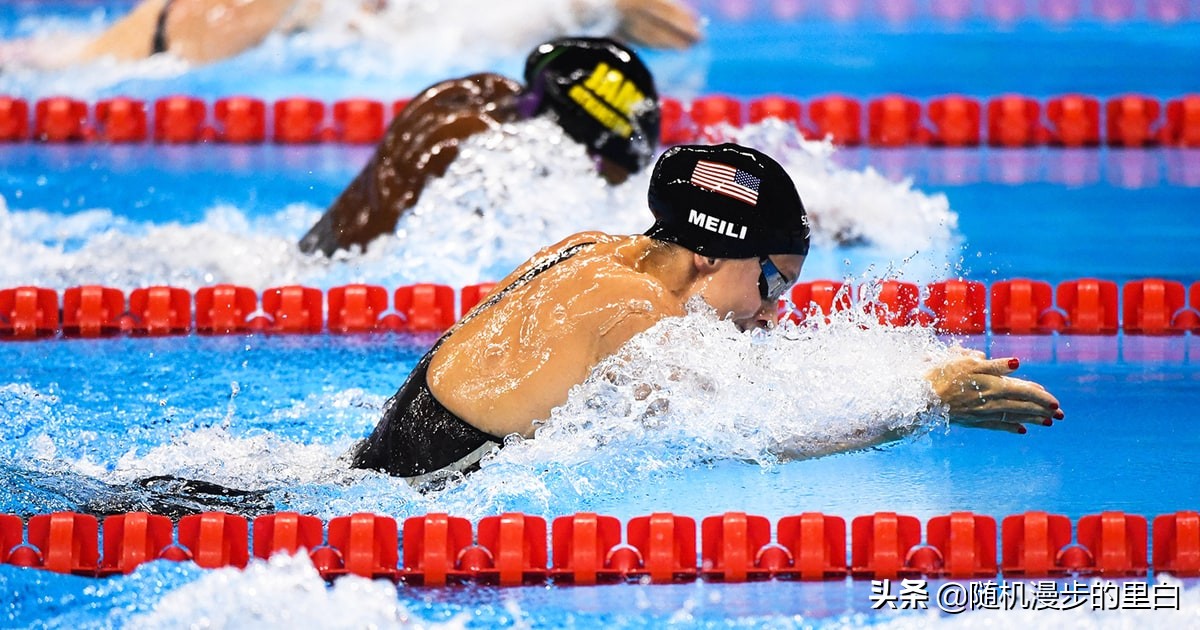 蛙泳练习腿部动作时老是下沉,蛙泳划手和腿部动作教学视频