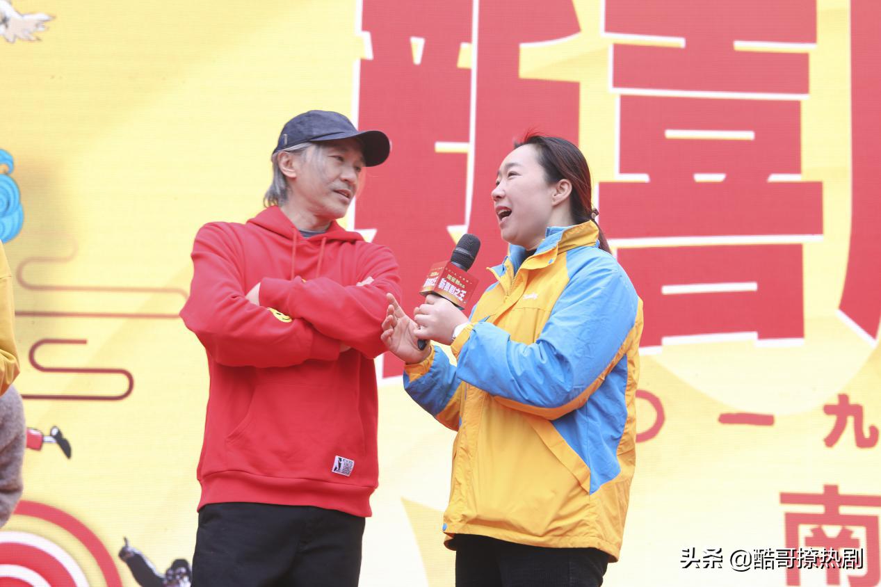 被周星驰看上的苏宁女快递员：春节不放假每天送百件