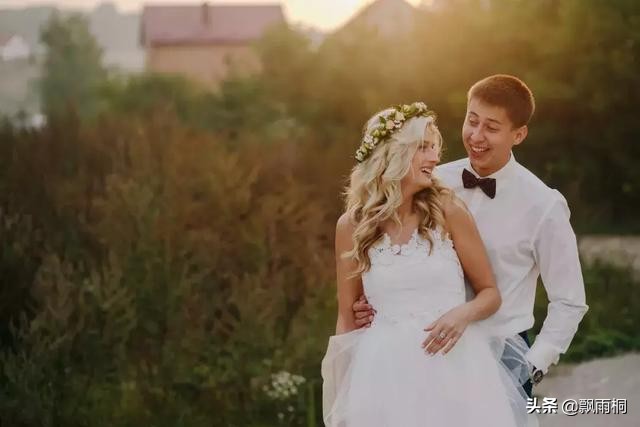 分手后送的东西该丢掉吗,分手后男方要求退还礼物