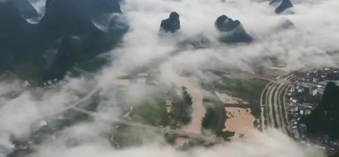 震撼的桂林山水视频,震撼大雾