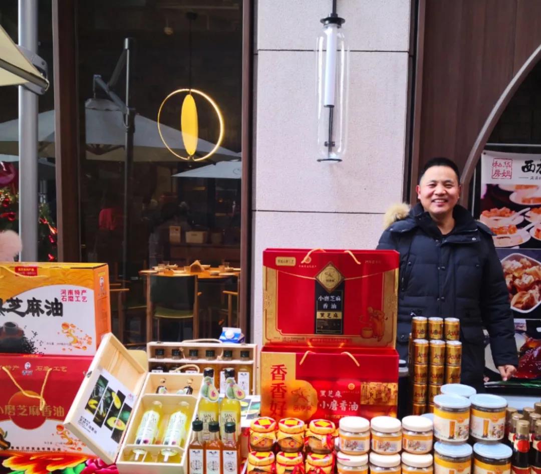 镇店之宝被顾客拿走,镇店之宝被客户秒了