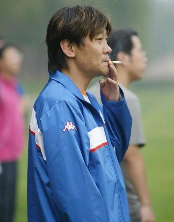 前国脚高峰因多次吸毒被警方处理,国脚高峰吸毒原因