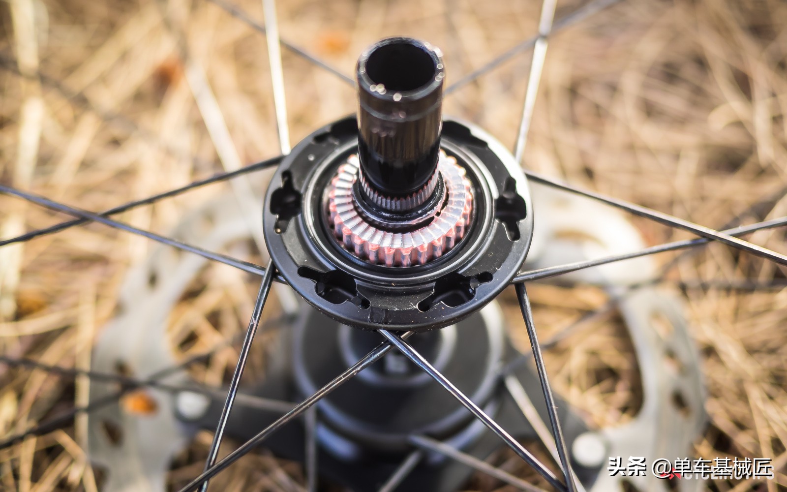 自行车花鼓阻力大解决方法,自行车花鼓挑选技巧图解说明