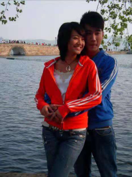 从闪婚闪离到卑微付出，曾经的“浙江一姐”朱丹，都经历了什么？