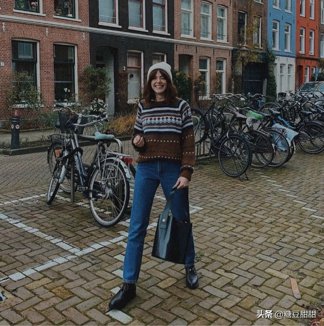 今年最流行靴子裤子,今年流行什么样的靴子裤