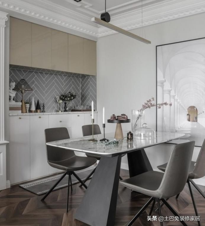 两夫妻的第1套房，榻榻米落灰、冰箱门打不开、下雨地漏反味…