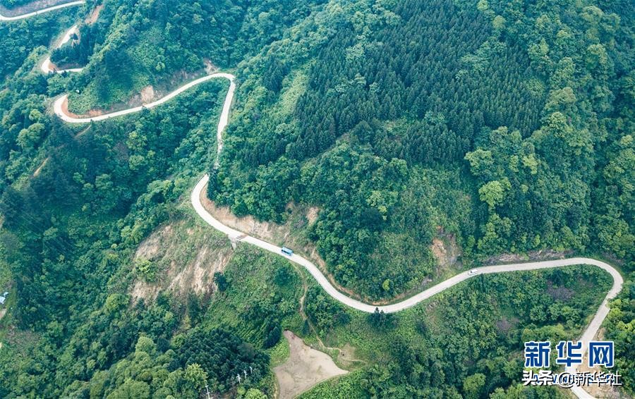总书记关切高质量发展|“小镇青年”购物车里的消费新天地——下沉市场消费旺助稳增长预期