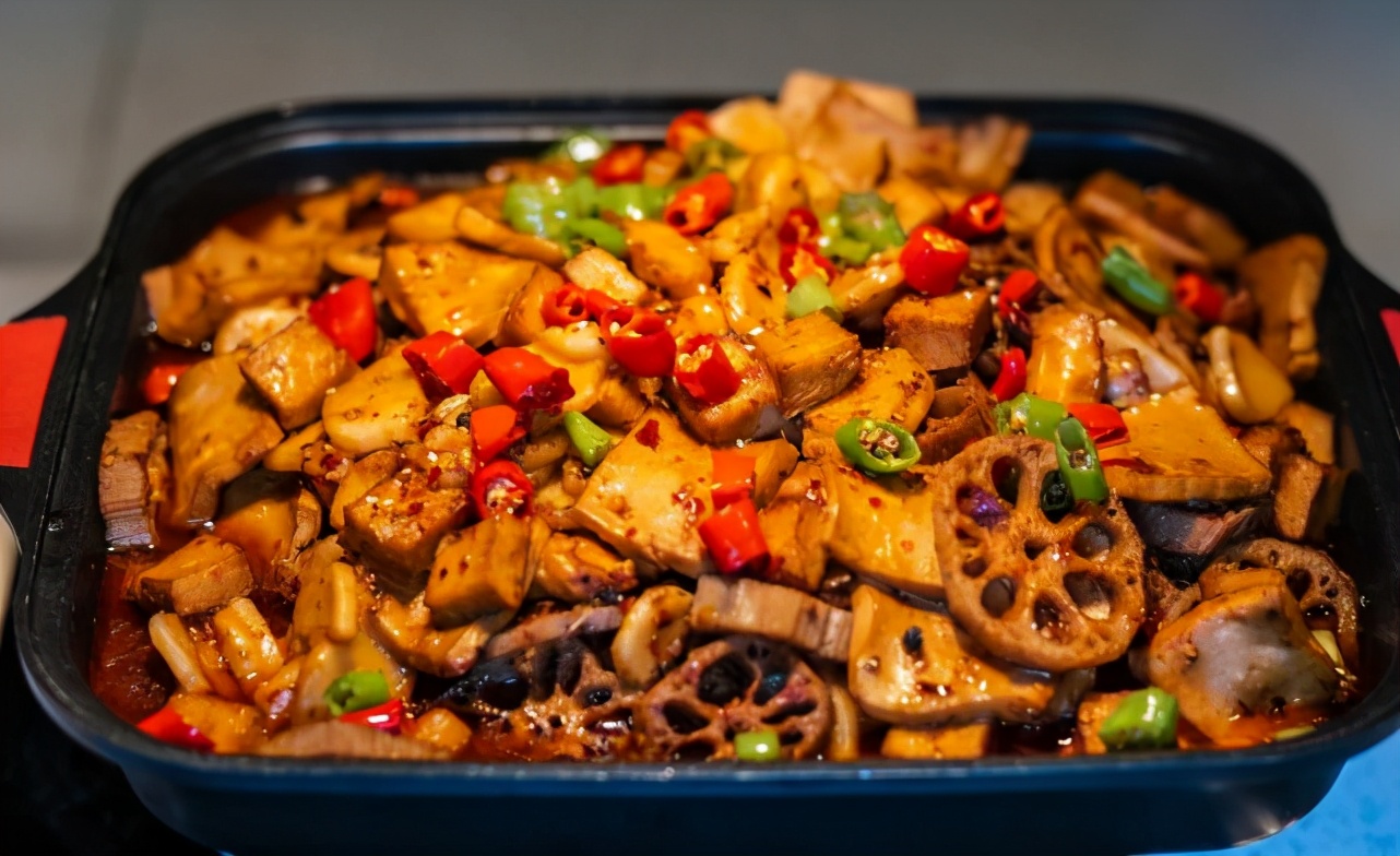 荆州绿地铂骊酒店宴会厅,荆州绿地铂骊酒店有多少房间