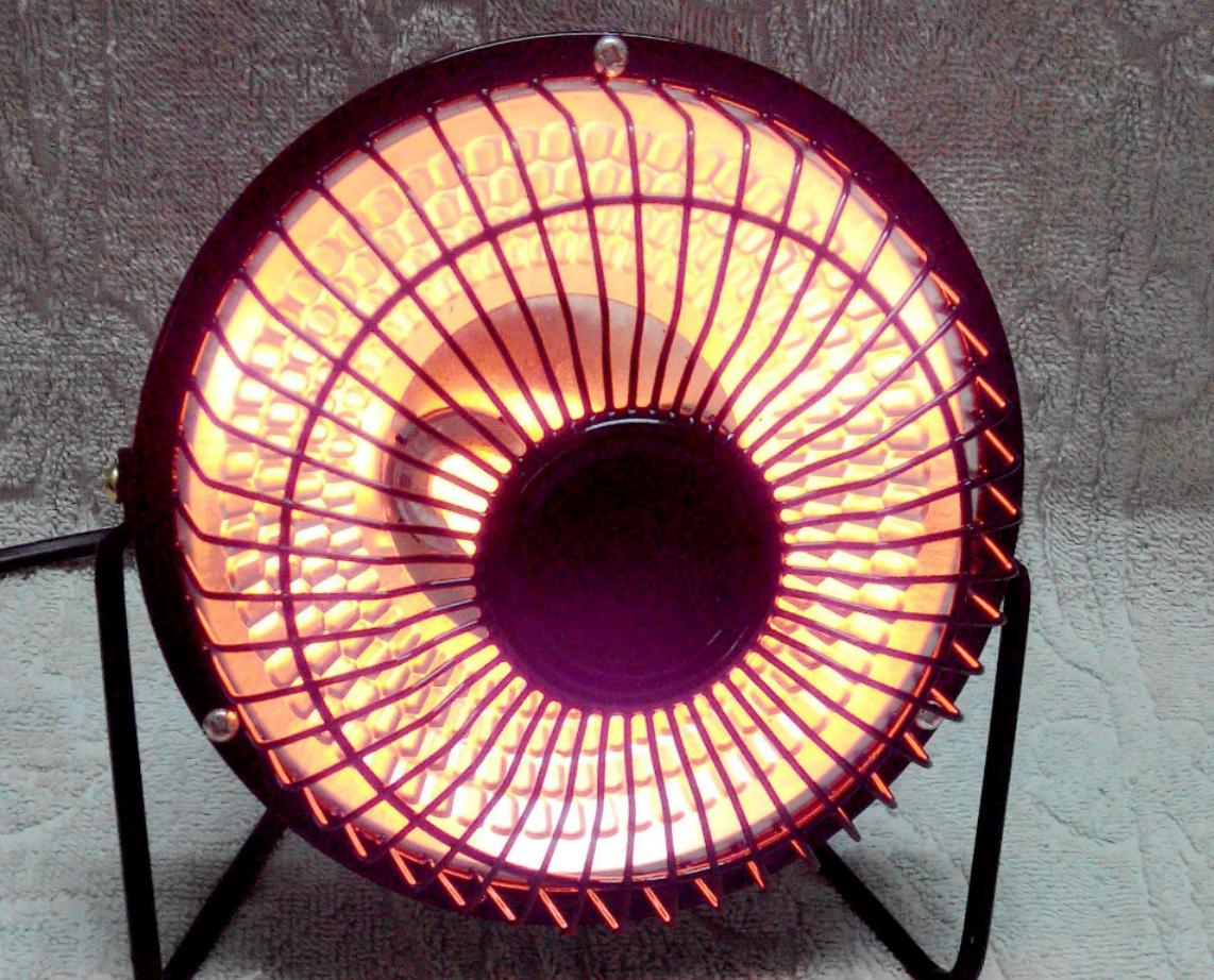 小太阳取暖器一直插电会起火吗,小太阳取暖器烧坏