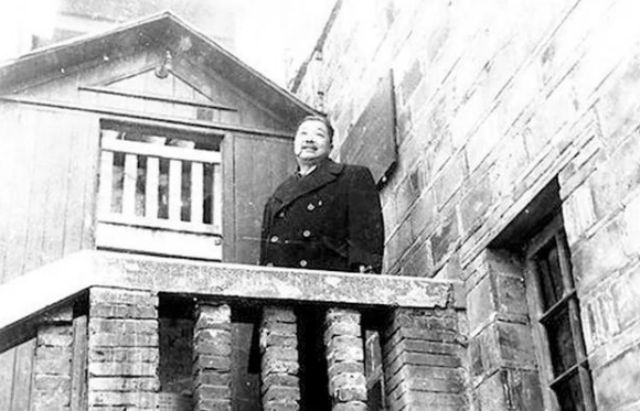 解放战争轰轰烈烈，为何贺龙却“销声匿迹”，授衔时仍成十大元帅