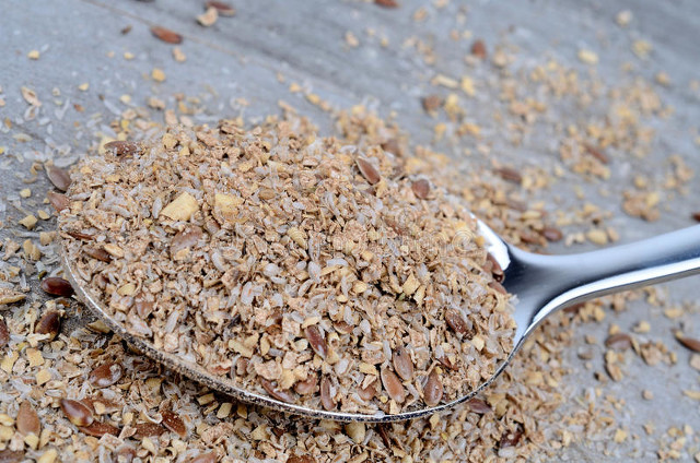 白菜虫子怎么预防,白菜出苗后有虫怎么治用什么药好