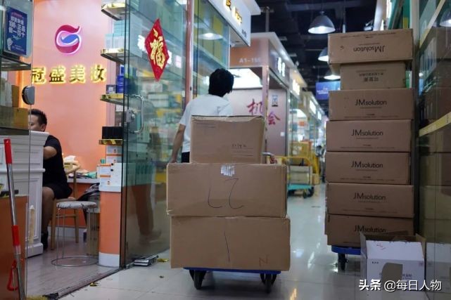 深圳赛格大厦晃动用户视频,晃动的深圳大厦