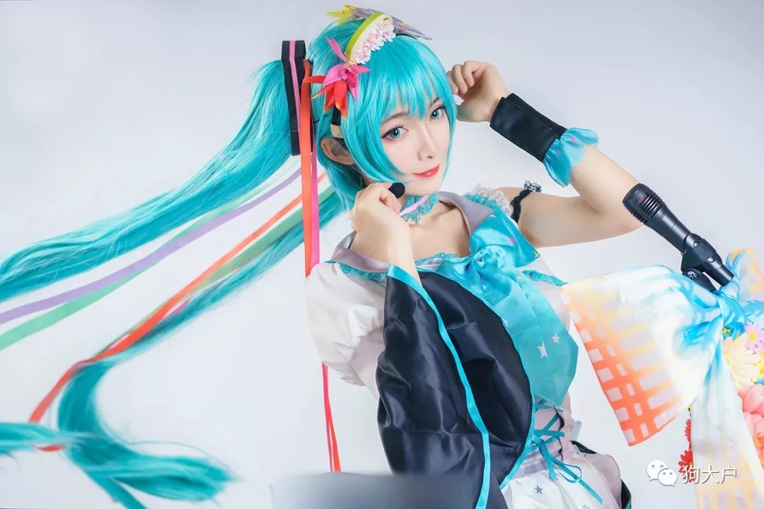 初音未来十六周年打歌服cos,初音未来歌姬cos