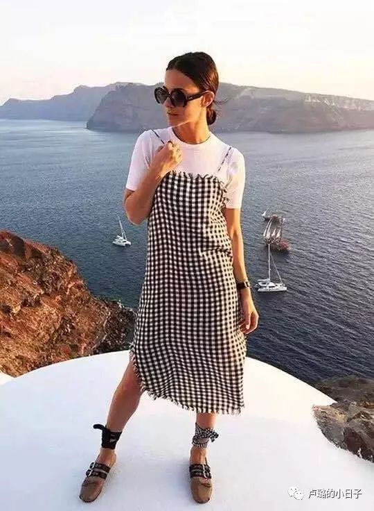 显高显瘦百搭，中年女人的少女感，是这样穿出来的