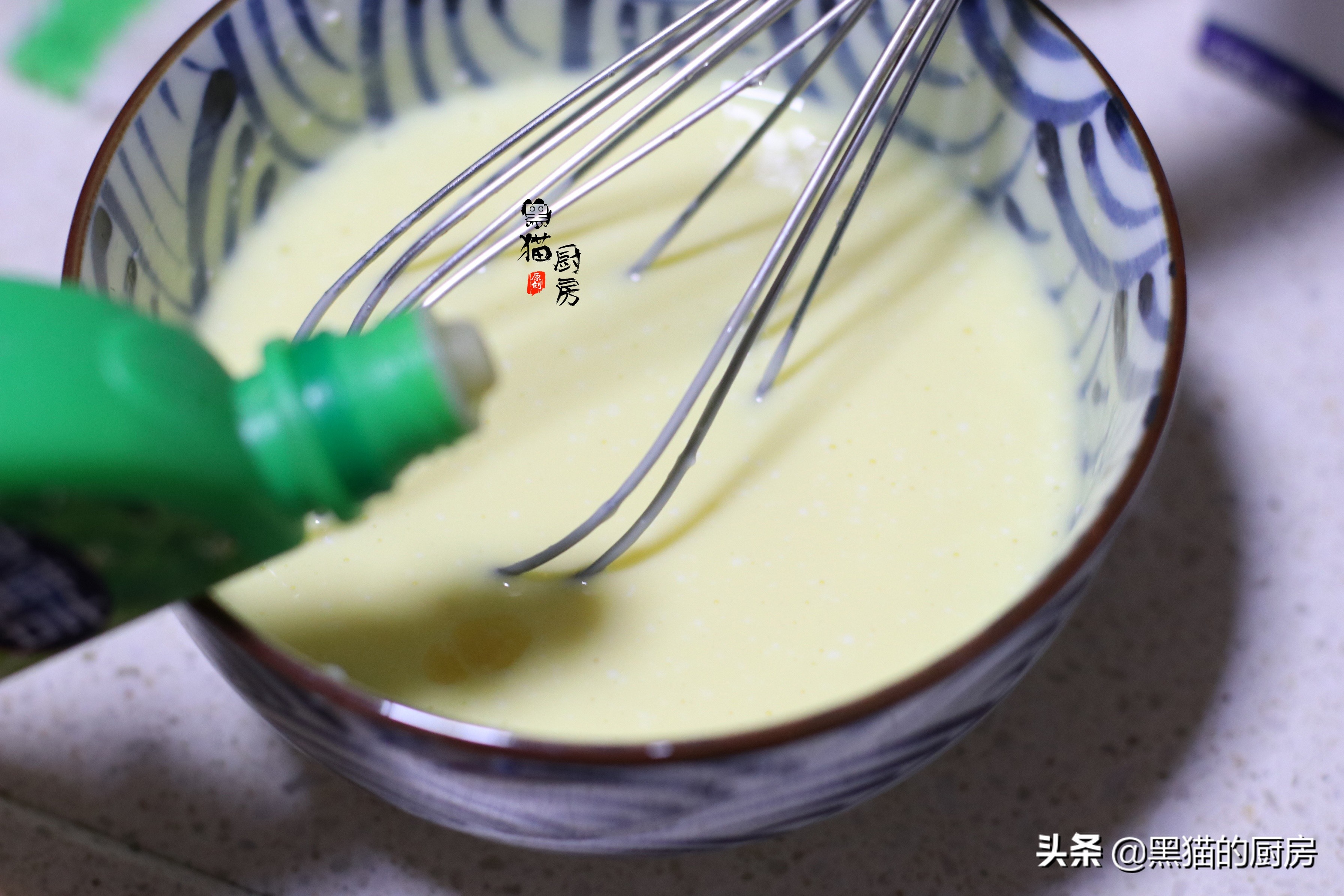 何炅纯奶做蛋糕视频,五分钟懒人蛋糕做法何炅