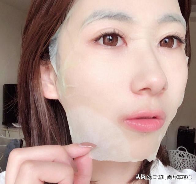 郑爽直播晒出私藏面膜，称屈臣氏镇店之宝，徐璐：国货之光