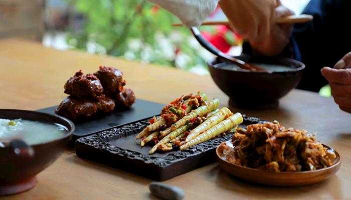 李子柒竹笋的全部视频,李子柒摘竹笋的视频