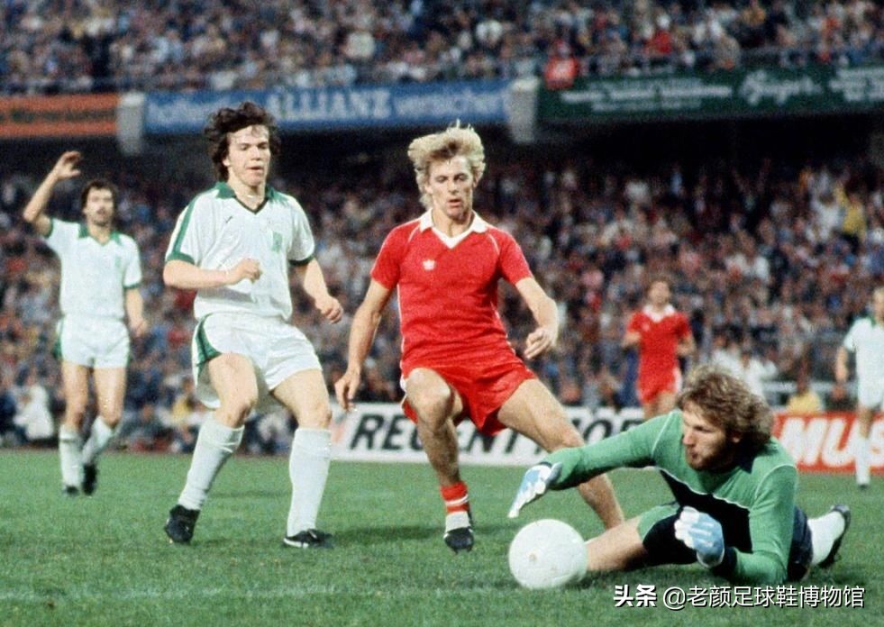 世界足坛历史第一队长,世界足球先生2018第一名