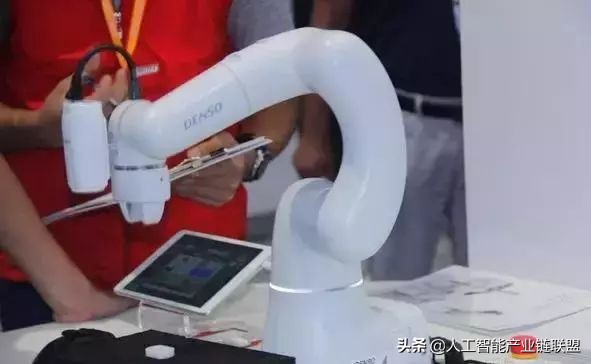 日本机器人和美国机器人,日本机器人对战美国机器人