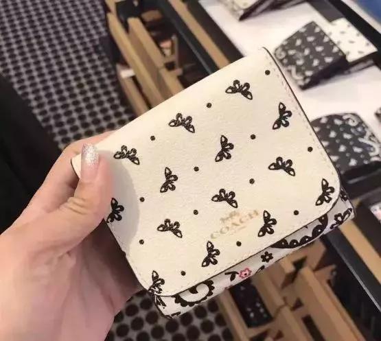 coach蔻驰免税店价格查询,蔻驰coach高货