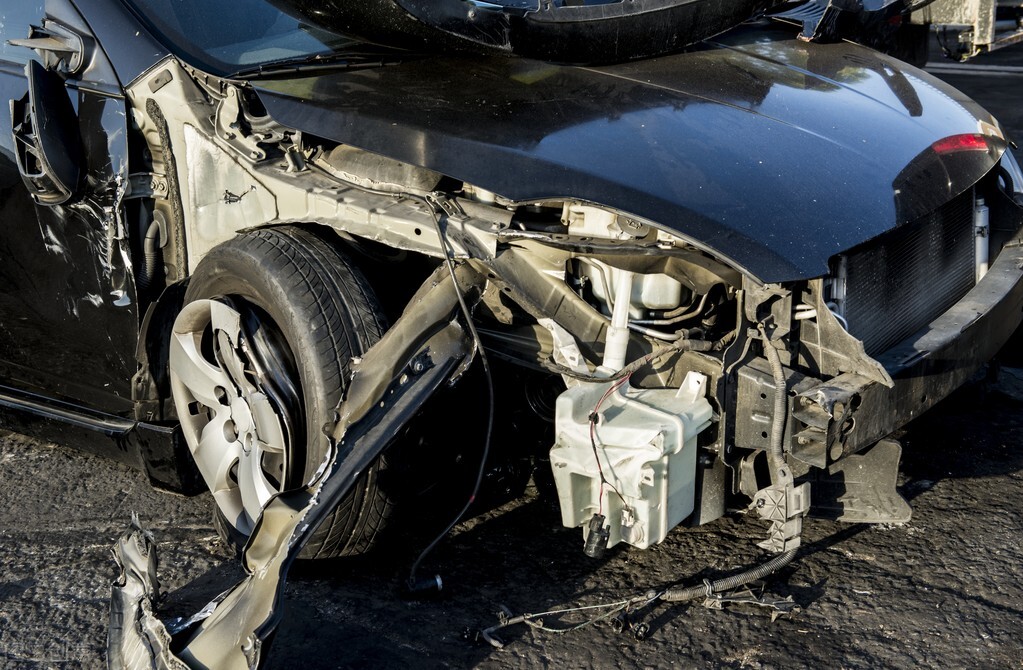 新手如何判断轮胎是否需要更换,轮胎没有标记怎么区分正反面