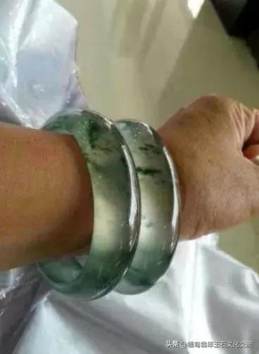 翡翠手镯的水头怎么看好坏,翡翠手镯的基本知识大全