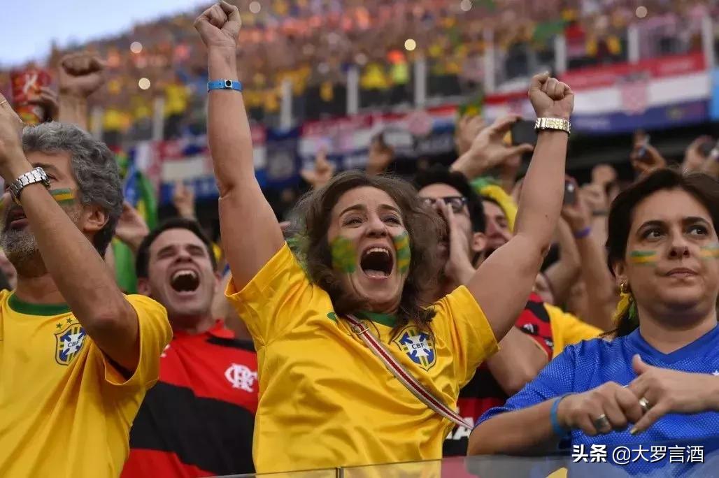 圣十字架教堂在哪,圣十字架位置