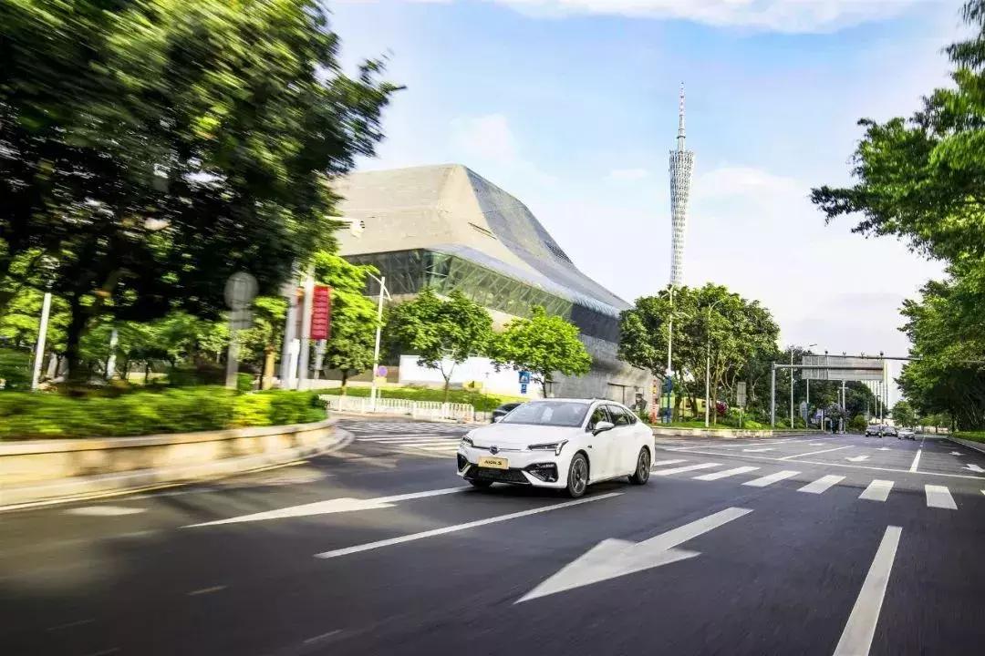 广汽新能源aions按键功能,广汽新能源埃安aions怎么锁车