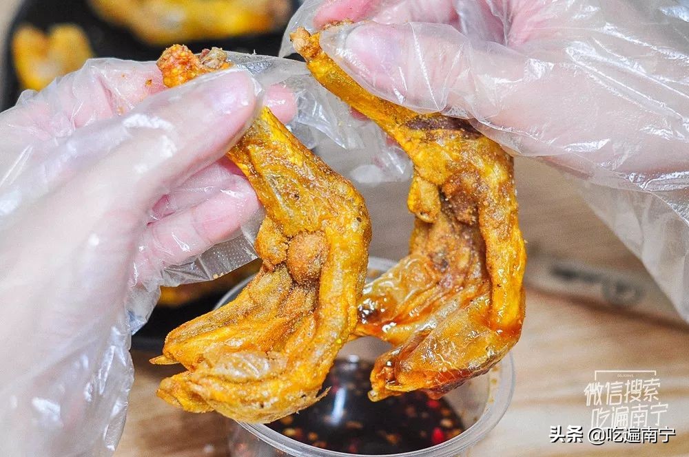 啃了1000斤鸡爪,啃了十几个鸡爪