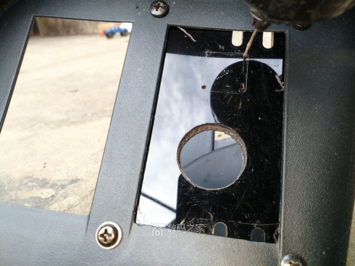 福特嘉年华点烟器拆装,福特嘉年华拆点烟器