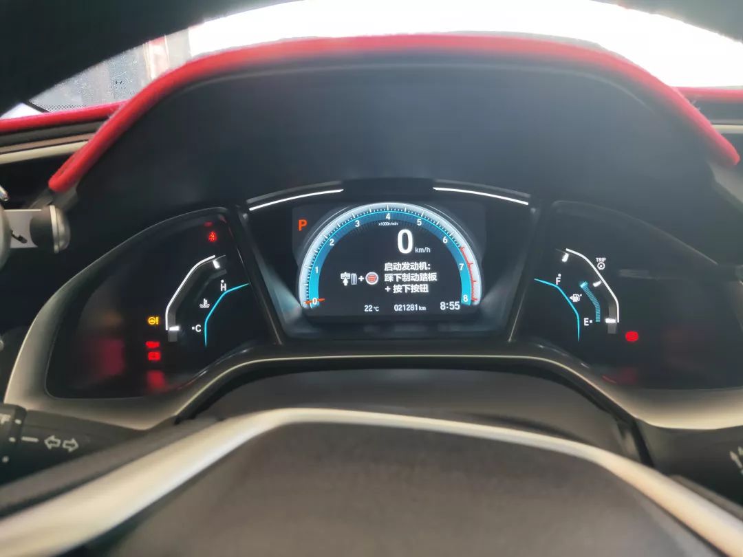 2019款思域后排靠背怎样放倒,本田思域后排靠背怎么放倒