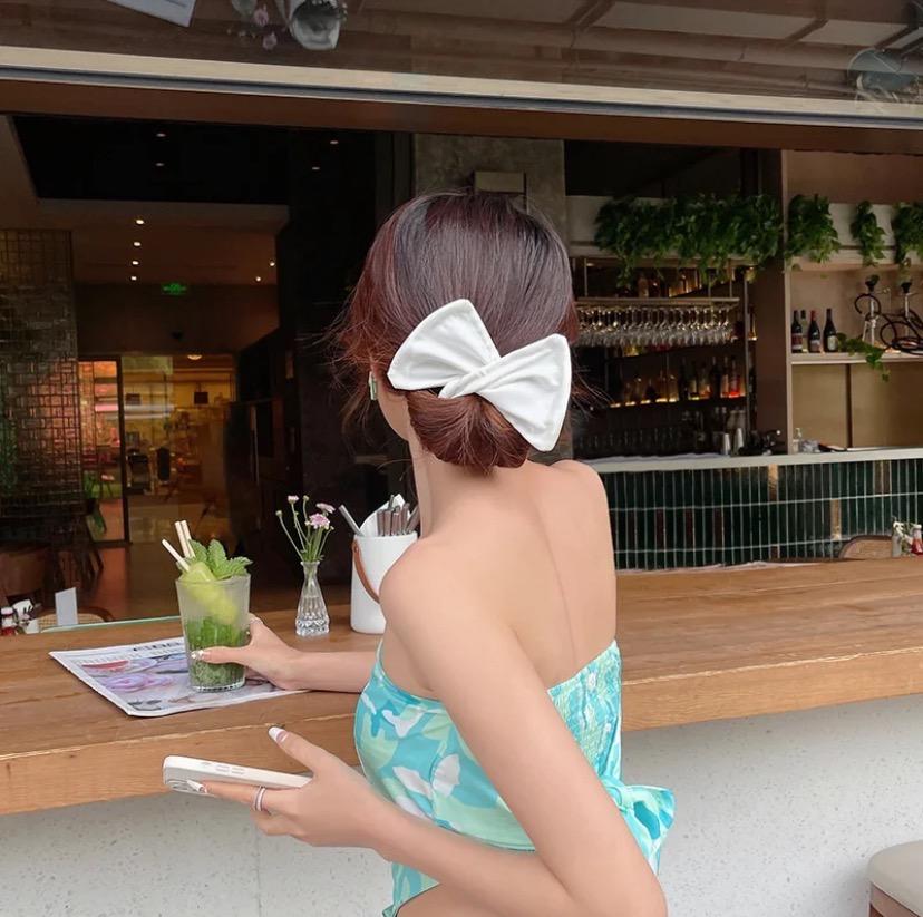 披发显脸小的发型,初中生可以扎的发型显脸小超可爱