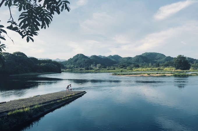 心中有桃花源何处都是山水间,心中若有桃花源何处是水云间