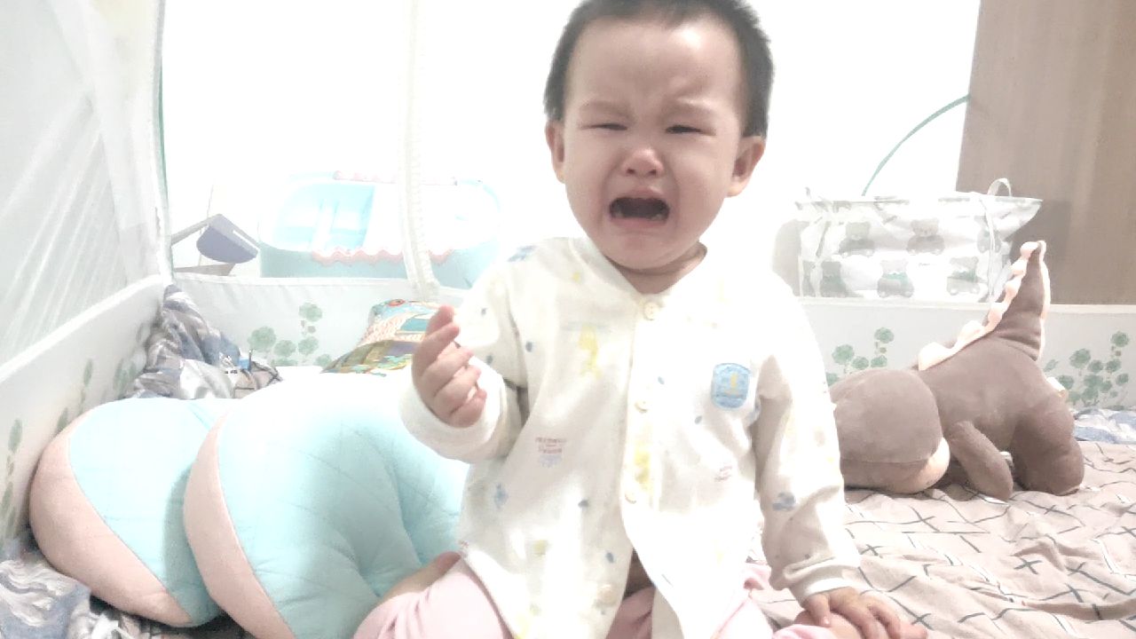 宝宝便秘是因为母乳不够的原因嘛,宝宝便秘是没有吃饱吗