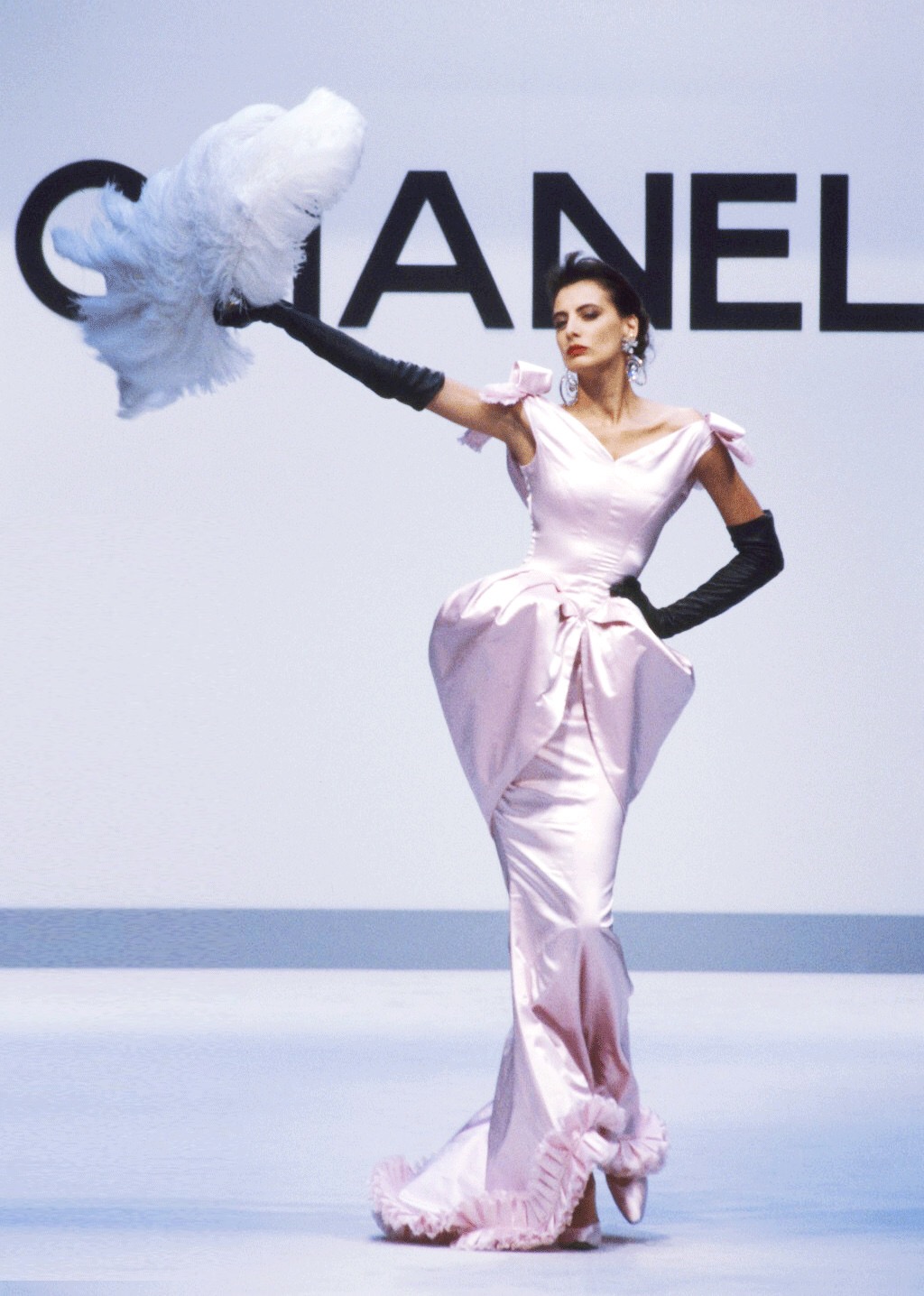 王鸥香奈儿耳环,浪姐2王鸥最新一期