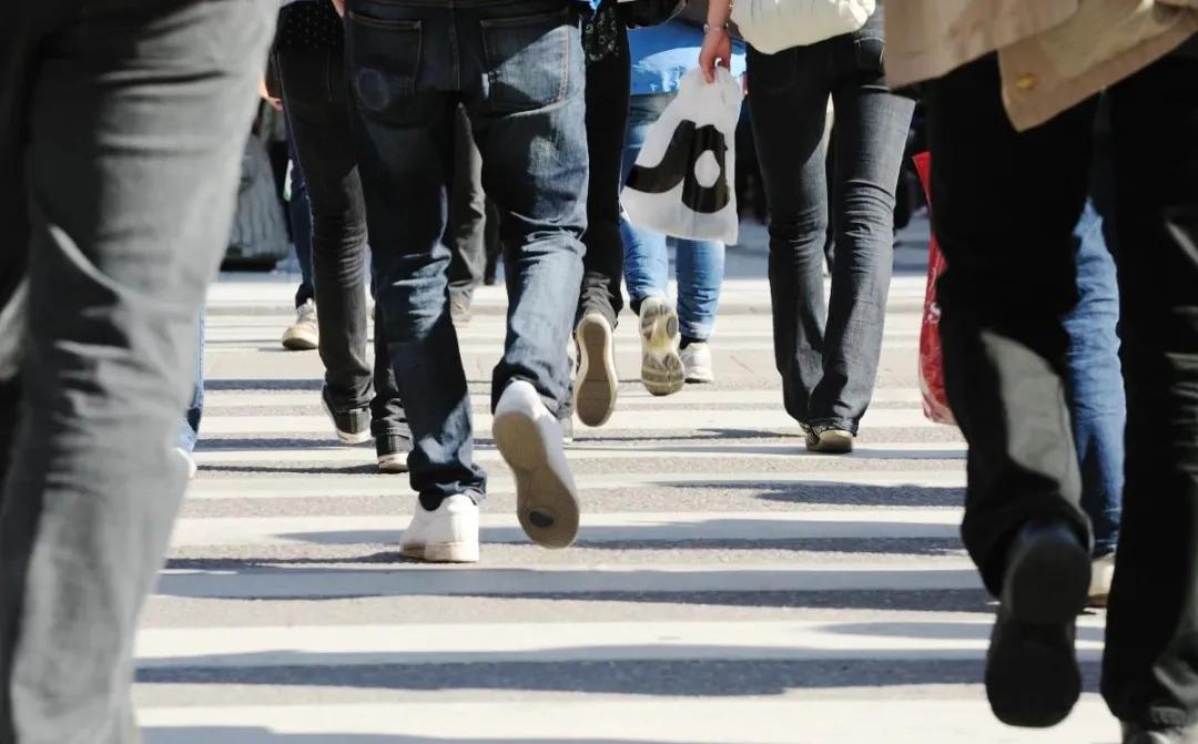 父母子女之间的爱注定是一场辜负,父母没有边界的爱毁了我一辈子