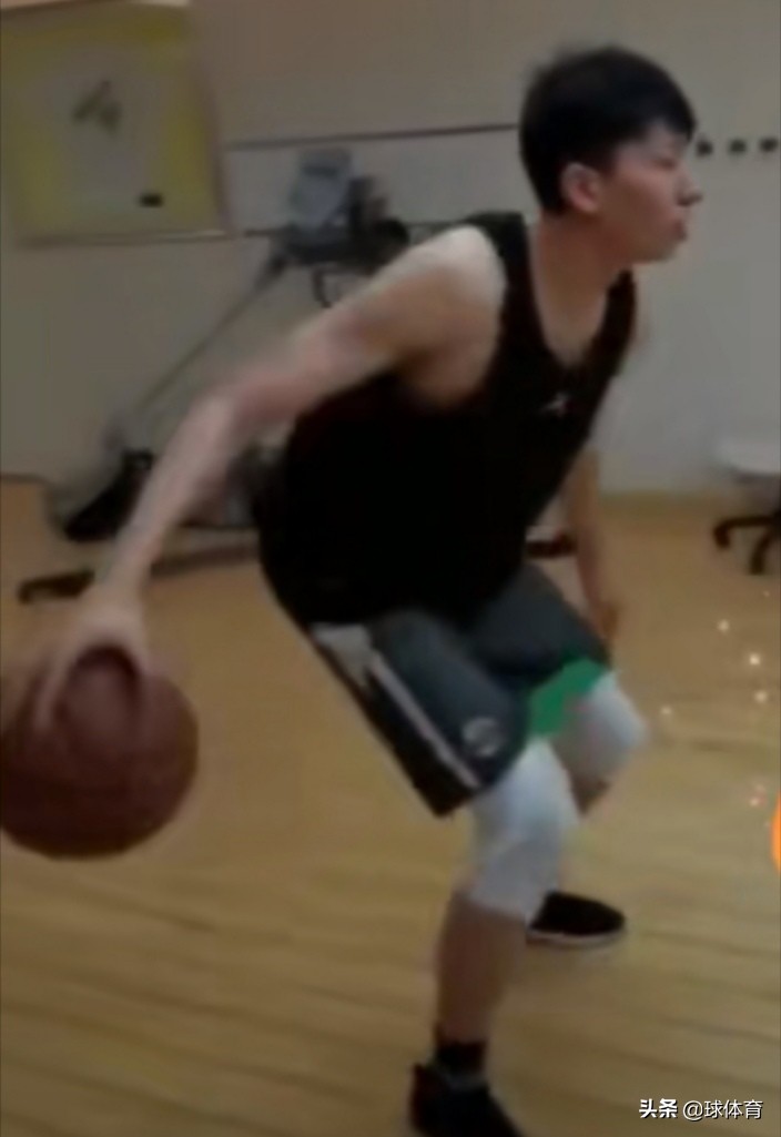 辽篮或有针对性锻炼新人，大个子球员苦练运球，似乎要打三号位？