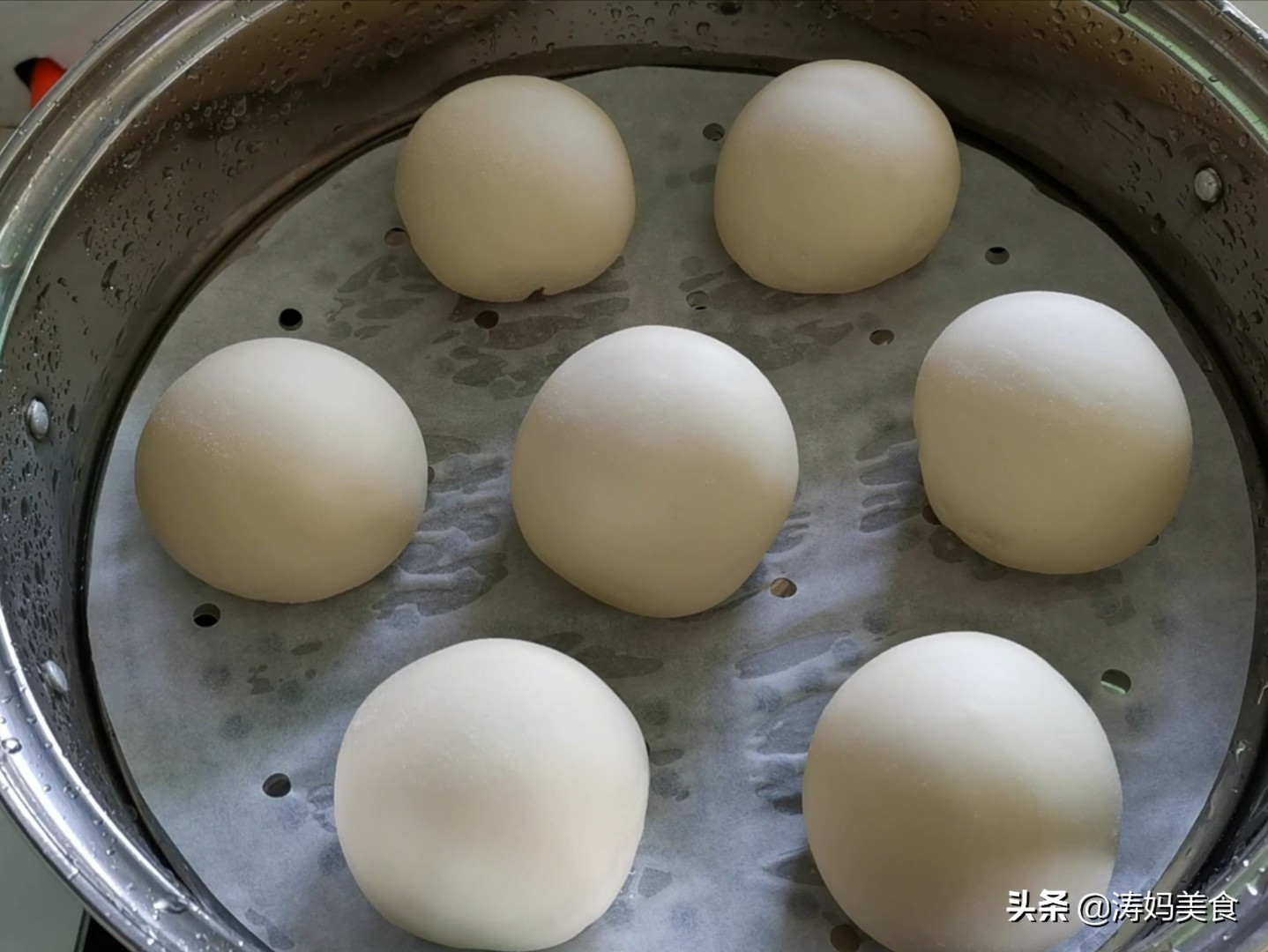 怎么消除面团里面的小气泡,发酵的面团有酒酸味怎么办