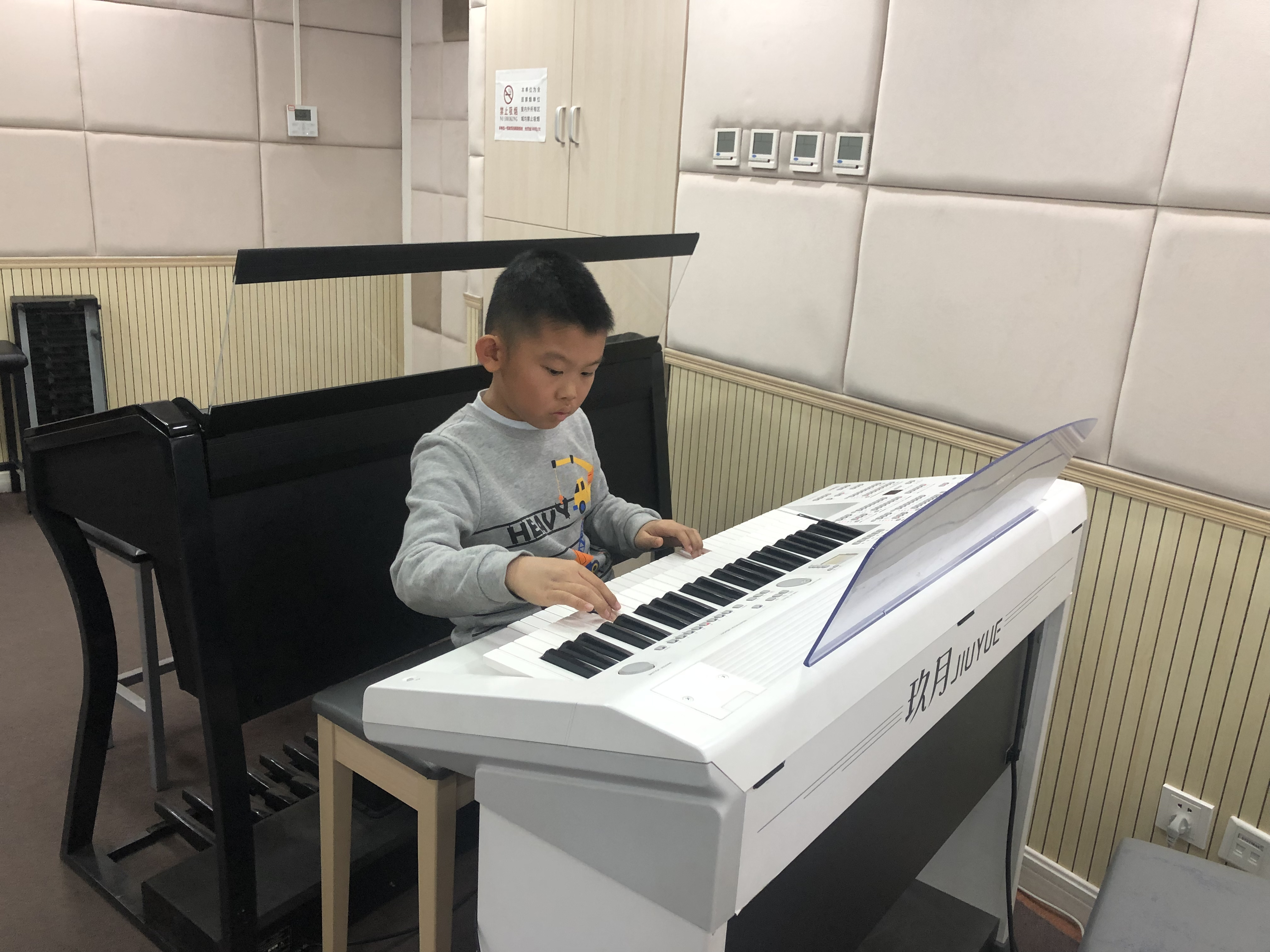 练琴真不是件容易的事,练琴为什么不能进步