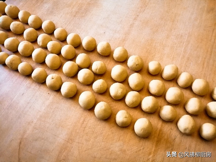 红薯丸子油炸不硬的方法,不用油的油炸红薯丸子